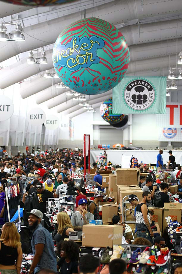 sneaker-con-X159819_TK1_132.jpg